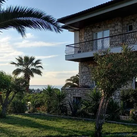 Seaside View Villa Hanióti