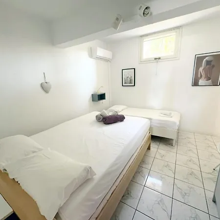 Seaside View Villa *